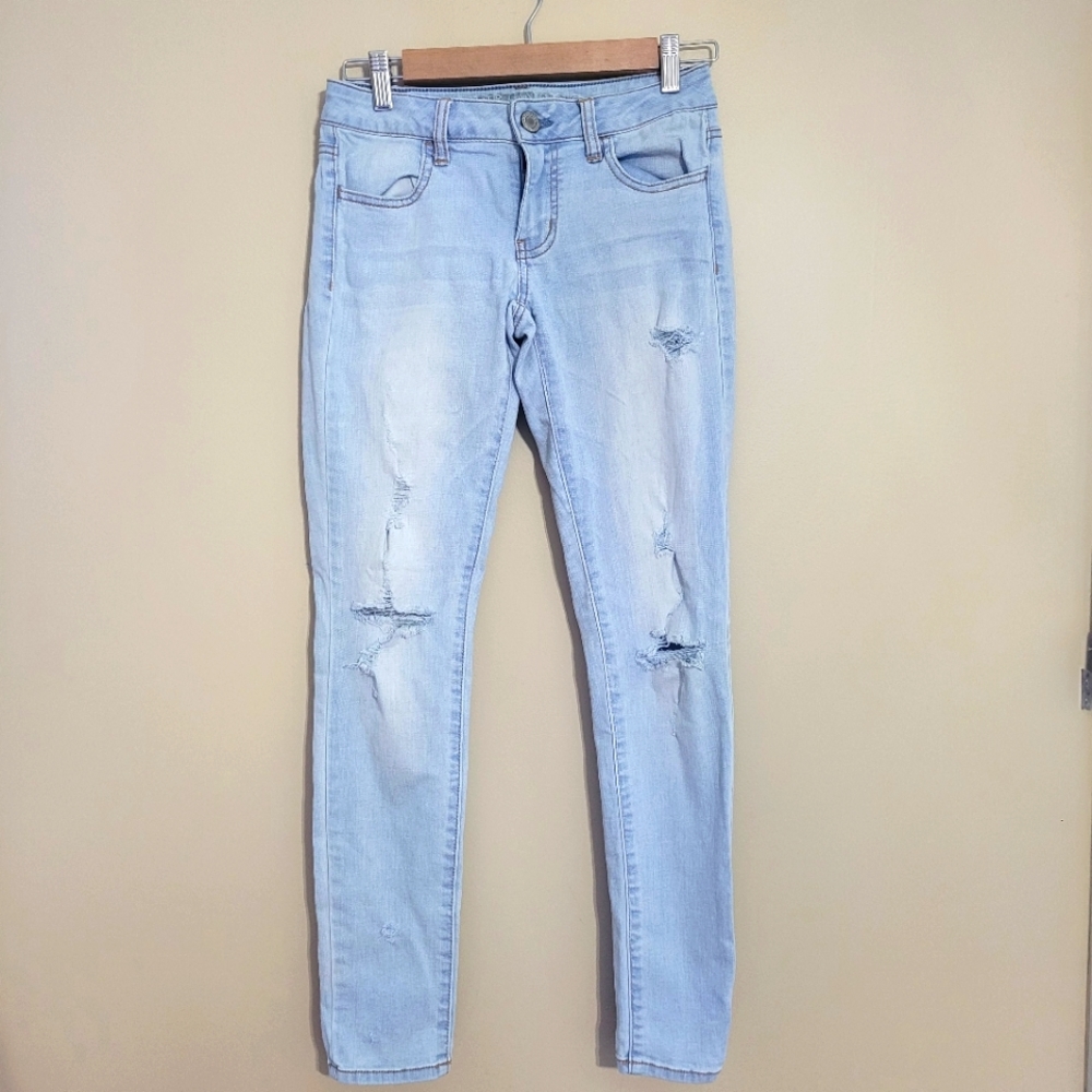 American Eagle Distressed Denim Jeans